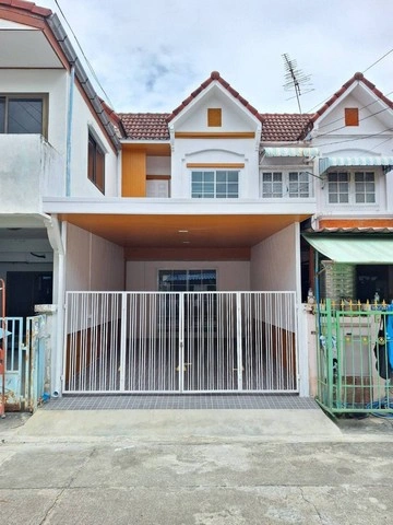 บ้านกรุงทองสายไหม 33 ทำเลดีใกล้ BTS แยก คปอ. และ Big C สายไหม เดินทางสะดวกมาก ราคาเพียง 1.99 ลบ. รีบจองด่วนก่อนหลุดมือ